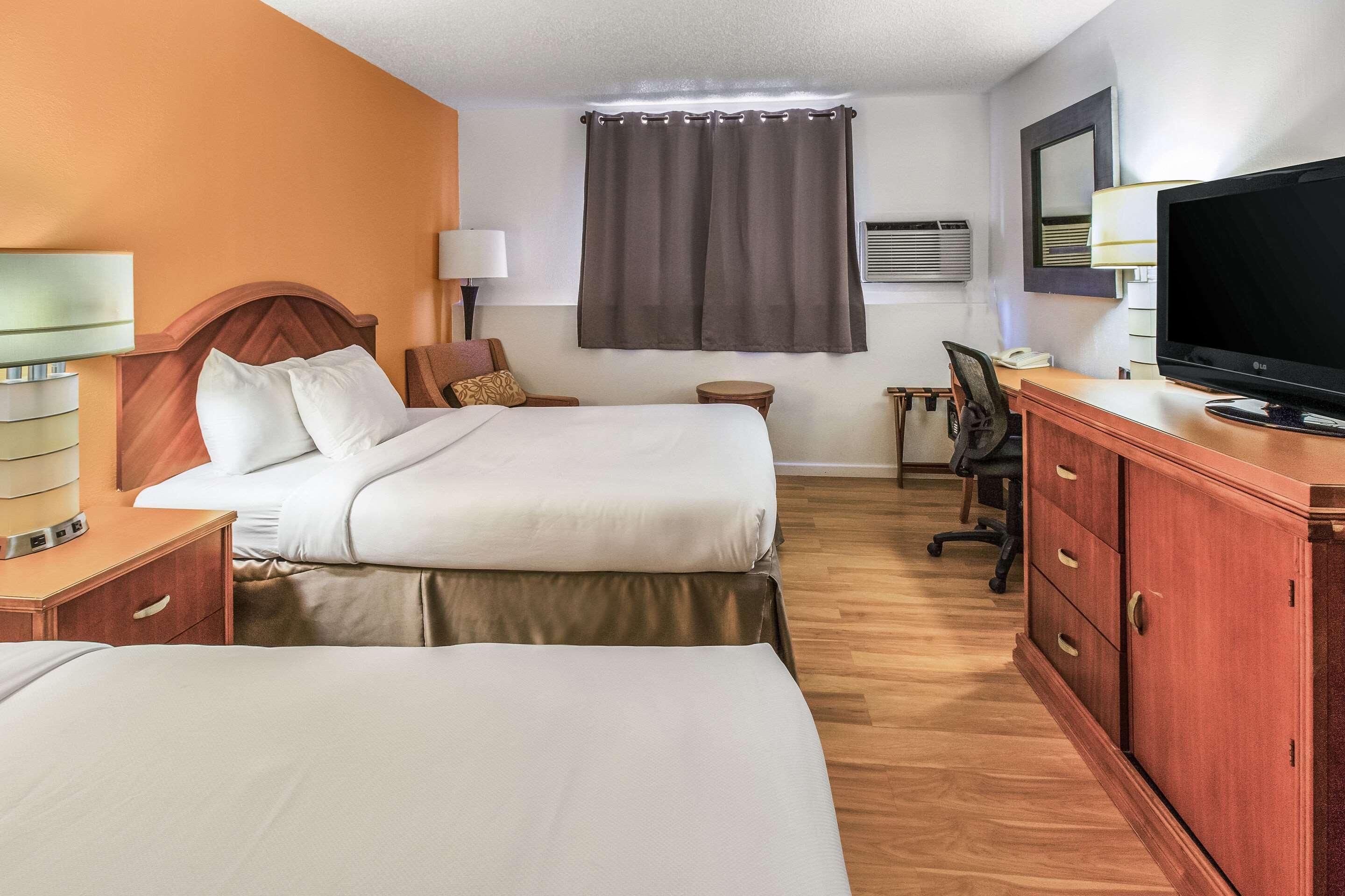Econo Lodge Alliance Exteriér fotografie