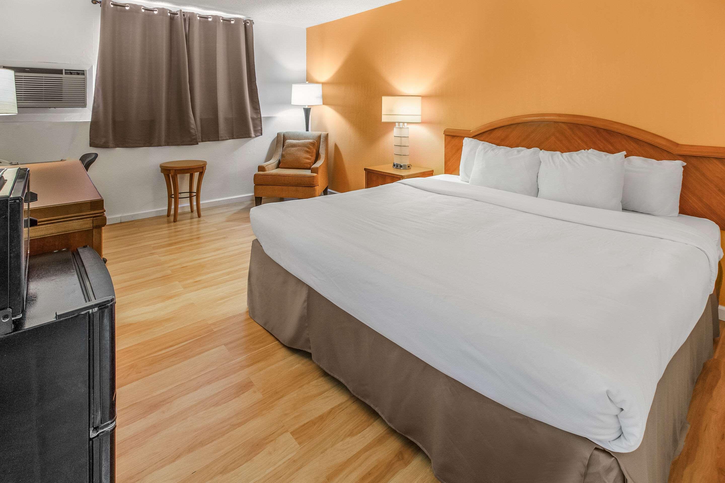 Econo Lodge Alliance Exteriér fotografie