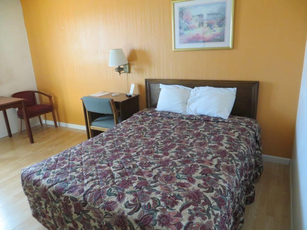 Econo Lodge Alliance Exteriér fotografie
